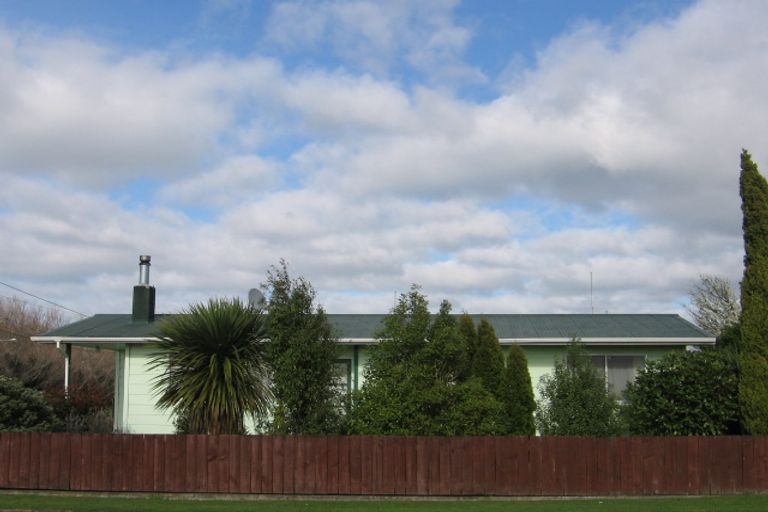 Photo of property in 76 Brandon Street, Featherston, 5710