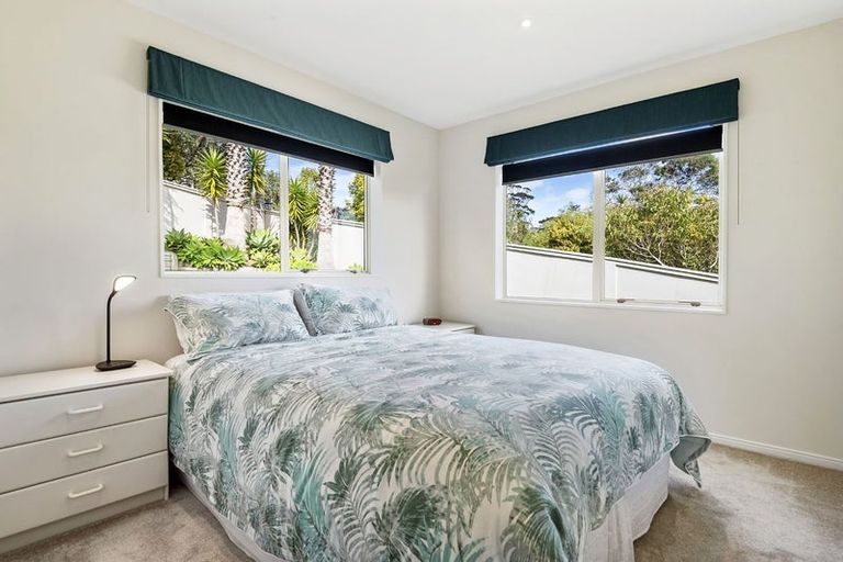 Photo of property in 7 Bushglen Court, Browns Bay, Auckland, 0630