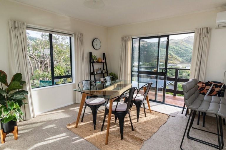 Photo of property in 8a Furlong Crescent, Churton Park, Wellington, 6037