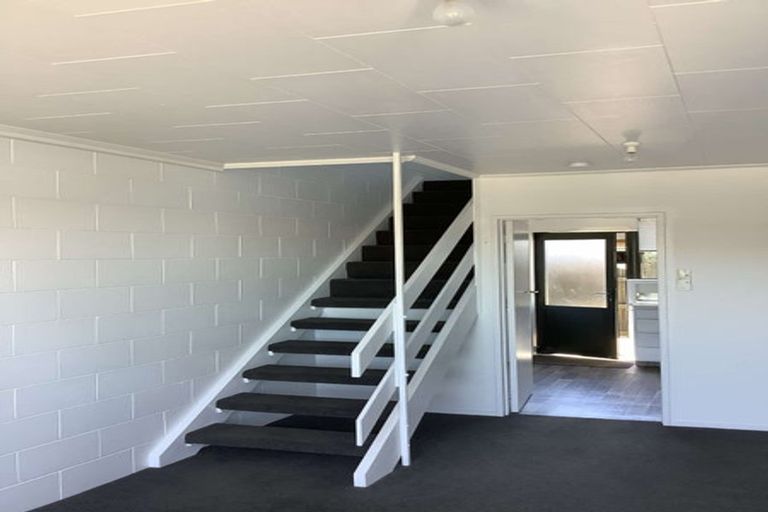 Photo of property in 2/86 Picton Avenue, Riccarton, Christchurch, 8011