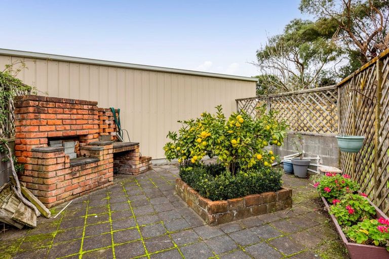 Photo of property in 11 Grant Vc Street, Hawera, 4610