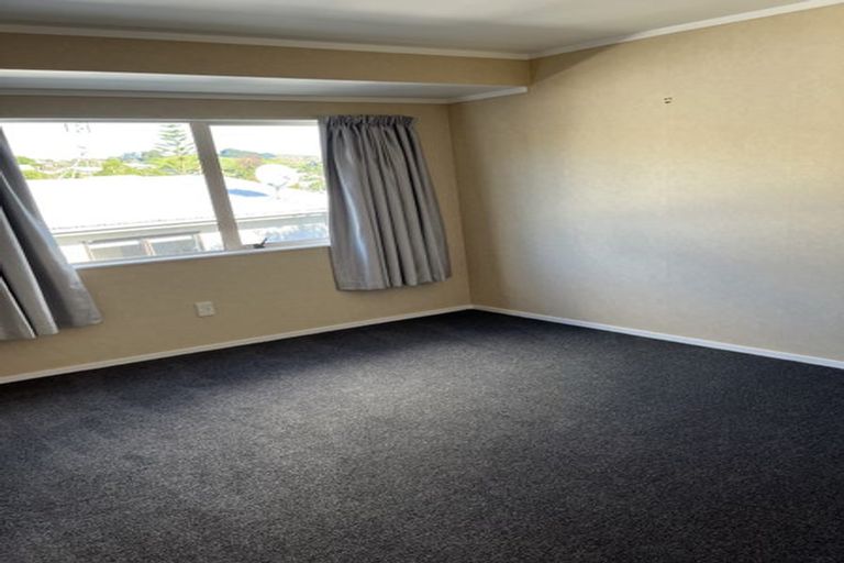 Photo of property in 7b Portland Street, Welcome Bay, Tauranga, 3112