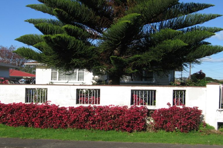 Photo of property in 49 Whitley Crescent, Otara, Auckland, 2023