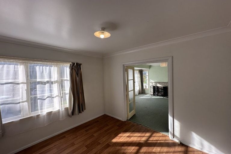 Photo of property in 8a Bledisloe Crescent, Wainuiomata, Lower Hutt, 5014