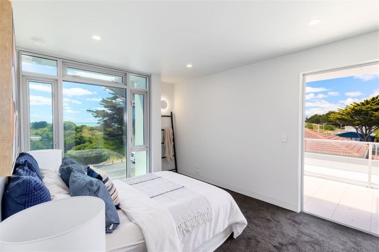Photo of property in 11/272 Marine Parade, New Brighton, Christchurch, 8061