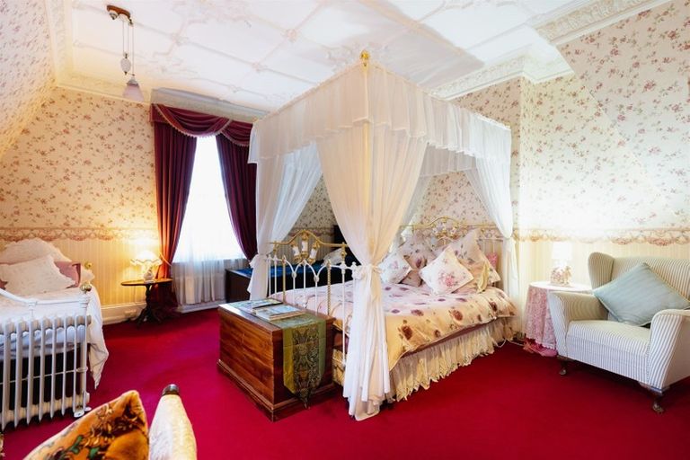 Photo of property in Lisburn House, 15 Lisburn Avenue, Caversham, Dunedin, 9012