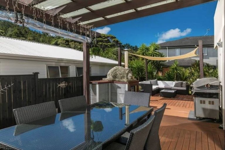 Photo of property in 7 Miromiro Street, Greenhithe, Auckland, 0632