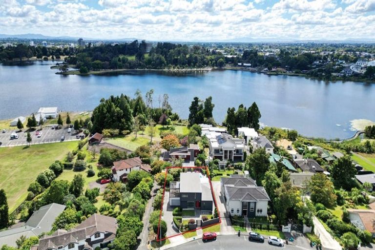 Photo of property in 142 Lake Crescent, Hamilton Lake, Hamilton, 3204