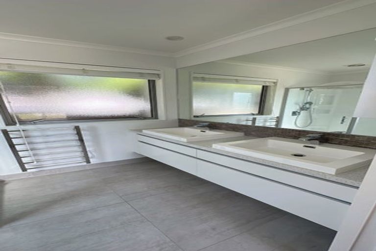 Photo of property in 72 Manuel Road, Silverdale, 0932