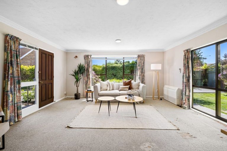 Photo of property in 2/127 Reynolds Avenue, Bishopdale, Christchurch, 8053