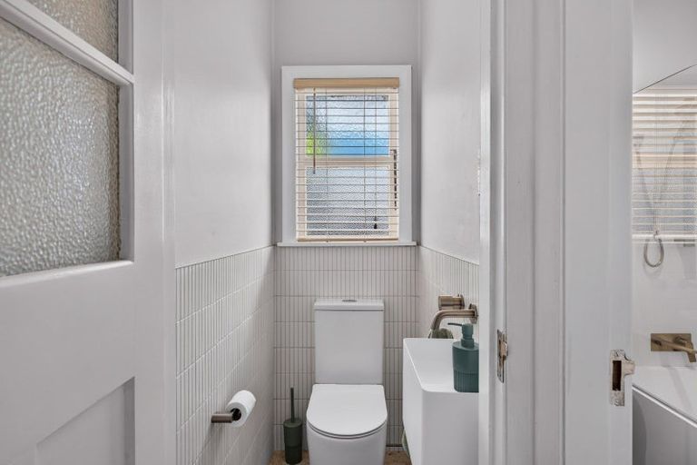Photo of property in 1 Lowry Terrace, Marewa, Napier, 4110