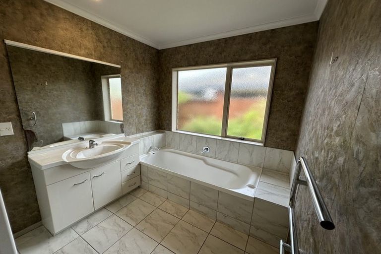 Photo of property in 18 Carribean Place, Papamoa Beach, Papamoa, 3118