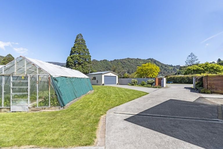 Photo of property in 36 Kent Street, Picton, 7220