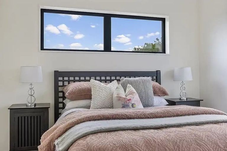 Photo of property in 11e Barrie Avenue, Papatoetoe, Auckland, 2025