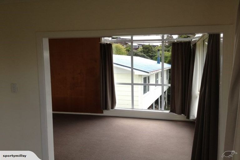 Photo of property in 89 Ruskin Road, Newlands, Wellington, 6037