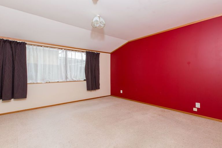 Photo of property in 162 View Road, Sunnyvale, Auckland, 0612