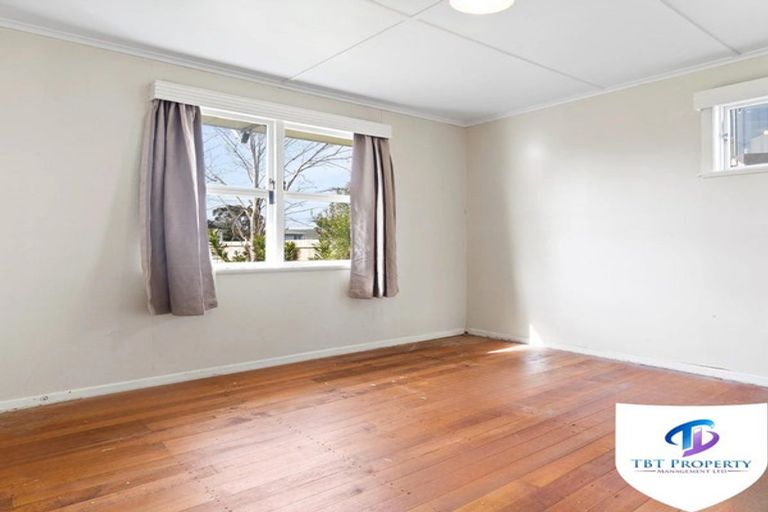 Photo of property in 12 White Road, Manurewa, Auckland, 2102