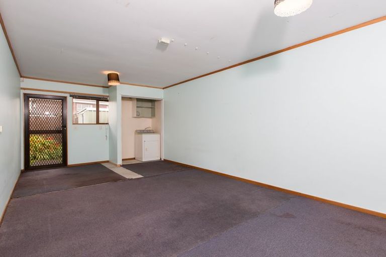 Photo of property in 162 View Road, Sunnyvale, Auckland, 0612