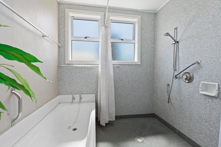 Photo of property in 11 Normanby Street, Fitzroy, New Plymouth, 4312