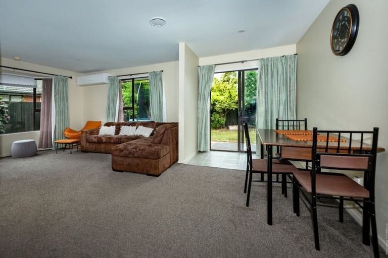 Photo of property in 33a Cardigan Bay Place, Addington, Christchurch, 8024