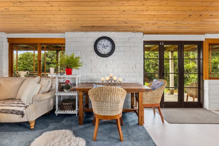 Photo of property in 1064 Pungaere Road, Waipapa, 0295