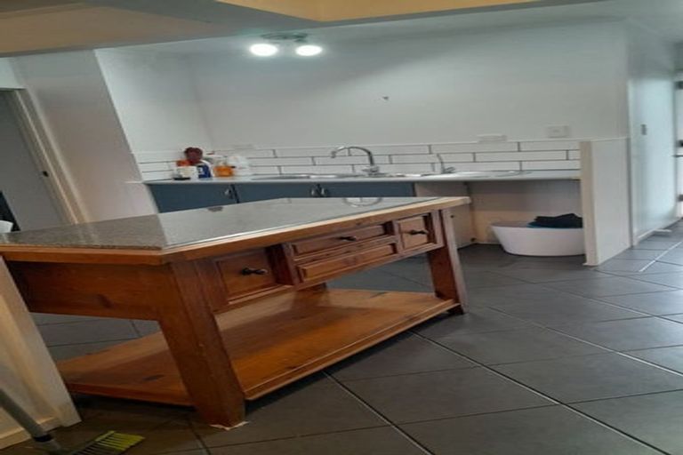 Photo of property in 485 West Coast Road, Glen Eden, Auckland, 0602