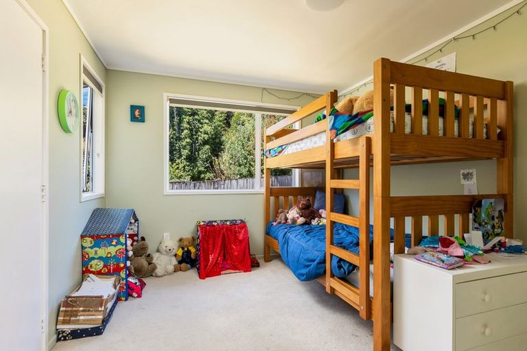 Photo of property in 36 Lemnos Place, Titirangi, Auckland, 0604