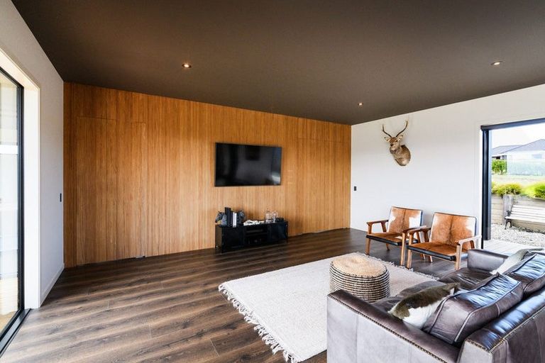 Photo of property in 17 Mataki Lane, Halcombe, Feilding, 4779