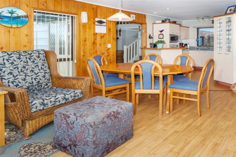 Photo of property in 9 Chestnut Grove, Tairua, 3508