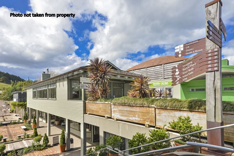 Photo of property in 19 Awanui Crescent, Matakana, Warkworth, 0985