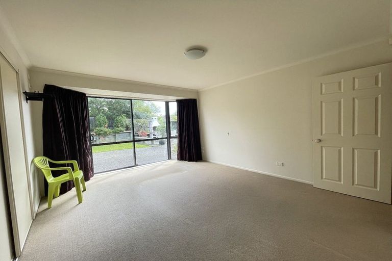 Photo of property in 26 Brittany Drive, Henderson, Auckland, 0612