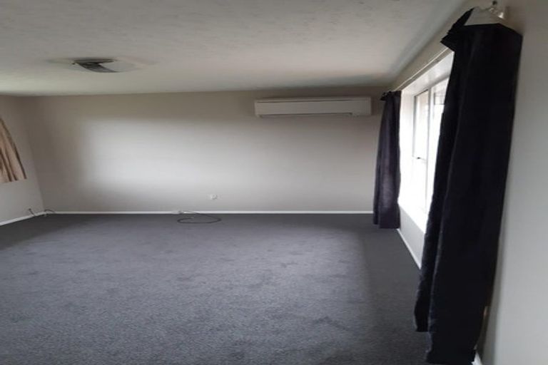 Photo of property in 2/77a Halswell Road, Hillmorton, Christchurch, 8025