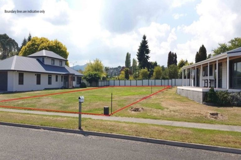 Photo of property in 135 Kenrigg Road West, Kinloch, Taupo, 3377