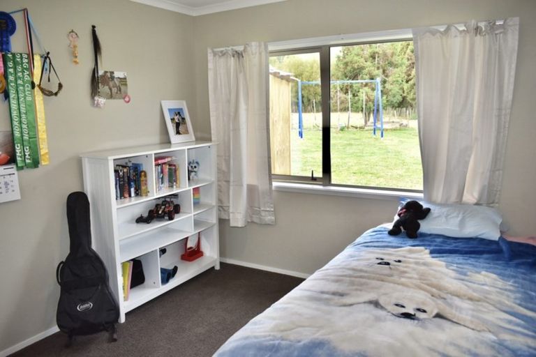 Photo of property in 126 Gear Road, Te Horo, Otaki, 5582