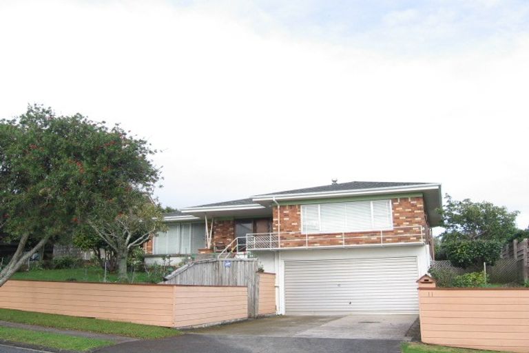 Photo of property in 11 Te Anau Place, Pakuranga Heights, Auckland, 2010