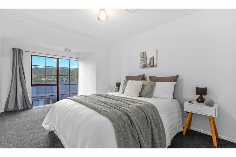 Photo of property in 61 Pemberton Avenue, Bayview, Auckland, 0629