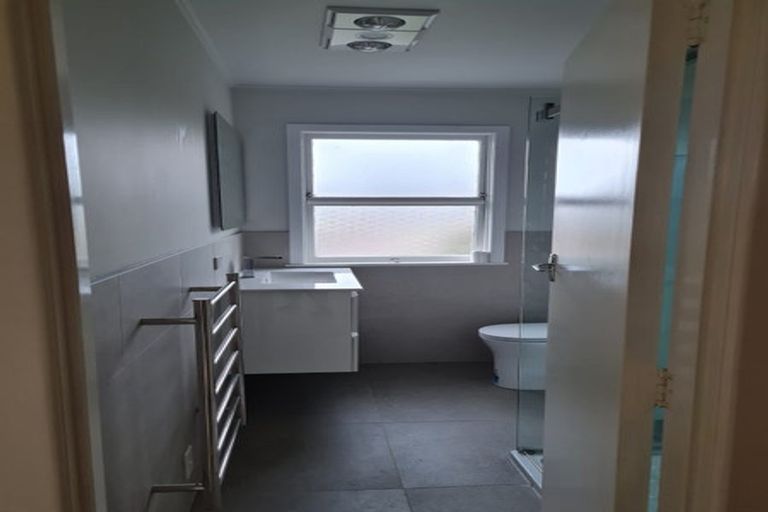 Photo of property in 6/5 Aratonga Avenue, Greenlane, Auckland, 1051