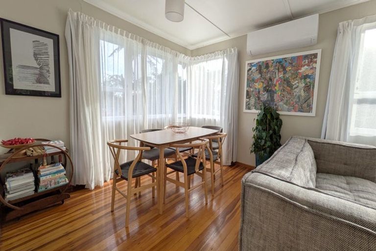 Photo of property in 1/30 London Road, Korokoro, Lower Hutt, 5012