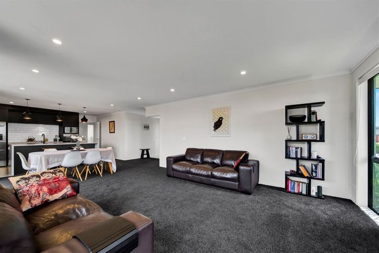 Photo of property in 3 Roy Johns Way, Bell Block, New Plymouth, 4312