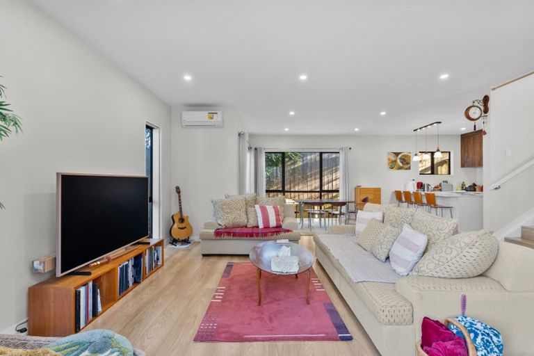 Photo of property in 9c Mowbray Place, Sunnynook, Auckland, 0620