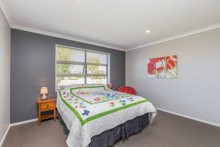 Photo of property in 16 Kitakita Grove, Motueka, 7120