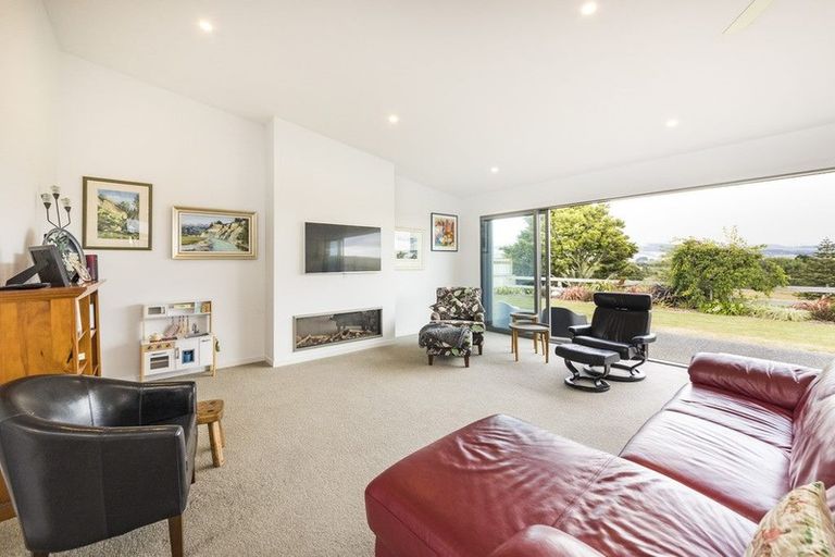 Photo of property in 60 Rodeo Drive, Kelvin Grove, Palmerston North, 4414