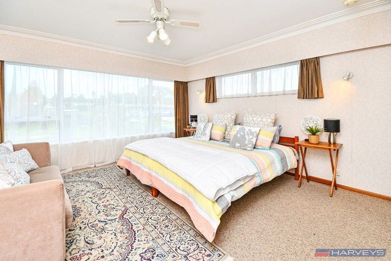 Photo of property in 74 Grande Vue Road, Hillpark, Auckland, 2102
