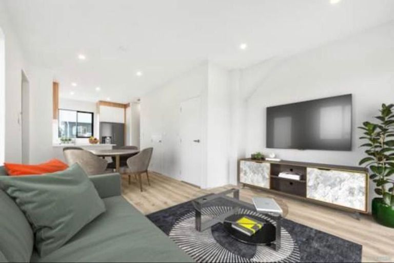 Photo of property in 67a Divich Avenue, Te Atatu South, Auckland, 0610