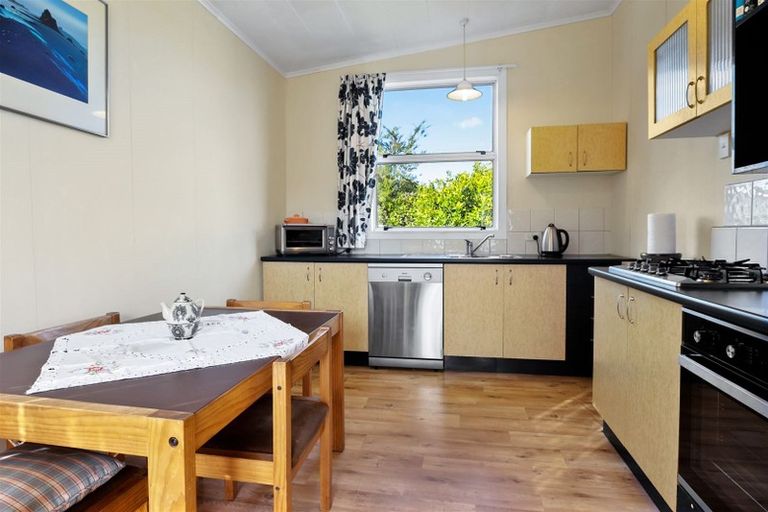 Photo of property in 810 Queen Sh25 Street, Thames, 3500