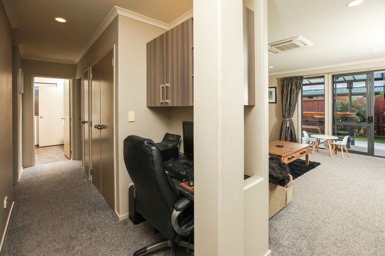 Photo of property in 5 Nobleman Place, Hamilton East, Hamilton, 3216