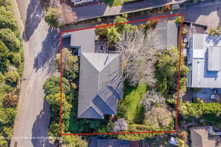 Photo of property in 7 Whareora Terrace, Cashmere, Christchurch, 8022