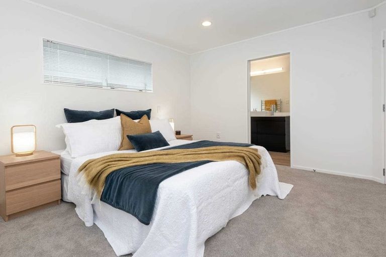 Photo of property in 2/23 Tarnica Road, Northpark, Auckland, 2013