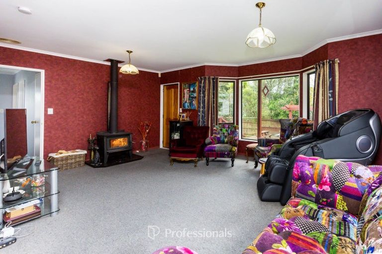Photo of property in 11 Monarch Grove, Maoribank, Upper Hutt, 5018