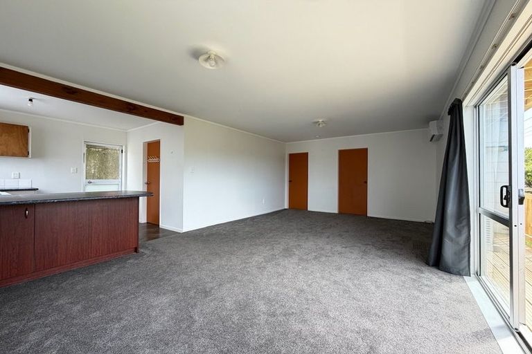 Photo of property in 9-11 Thimble Lane, Whitby, Porirua, 5024